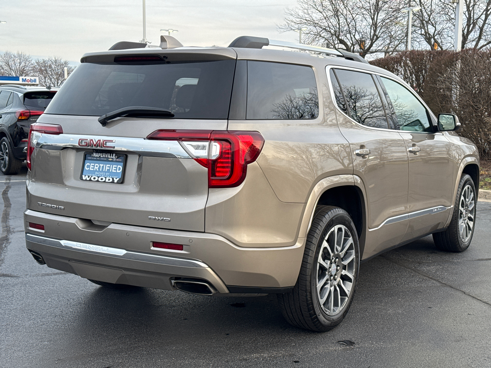 2022 GMC Acadia Denali 8