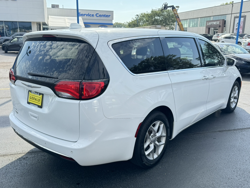 2018 Chrysler Pacifica Touring Plus 5