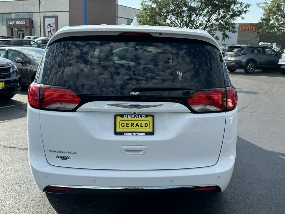 2018 Chrysler Pacifica Touring Plus 6