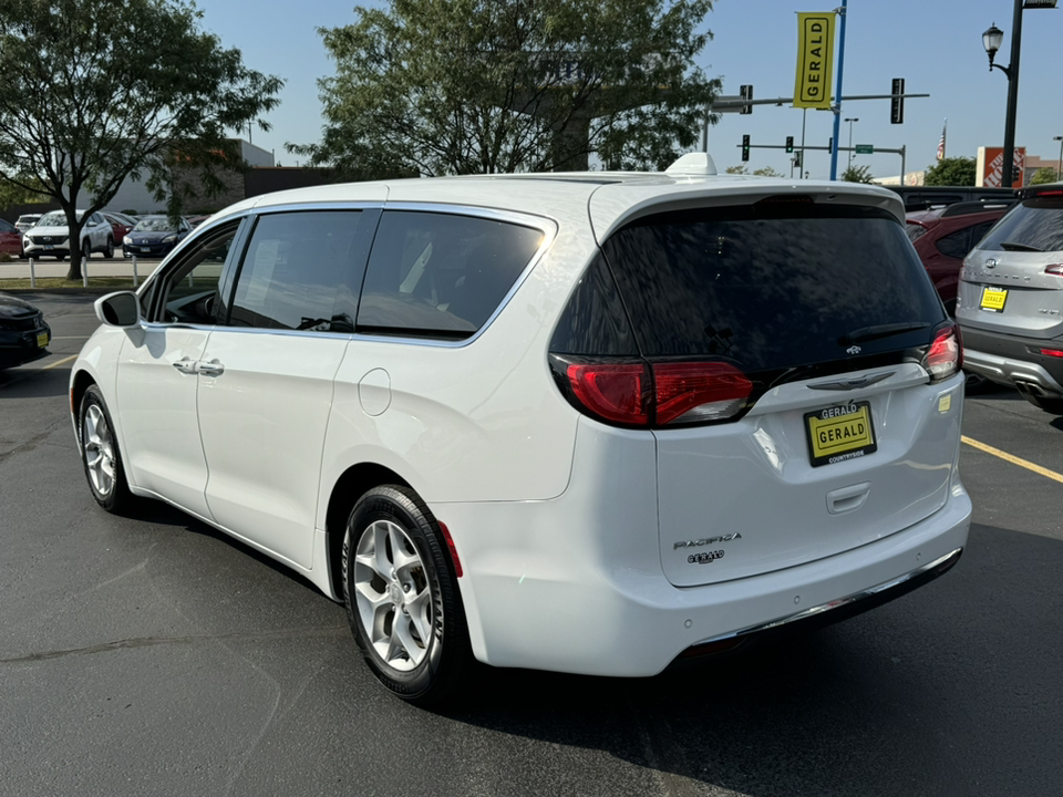 2018 Chrysler Pacifica Touring Plus 7