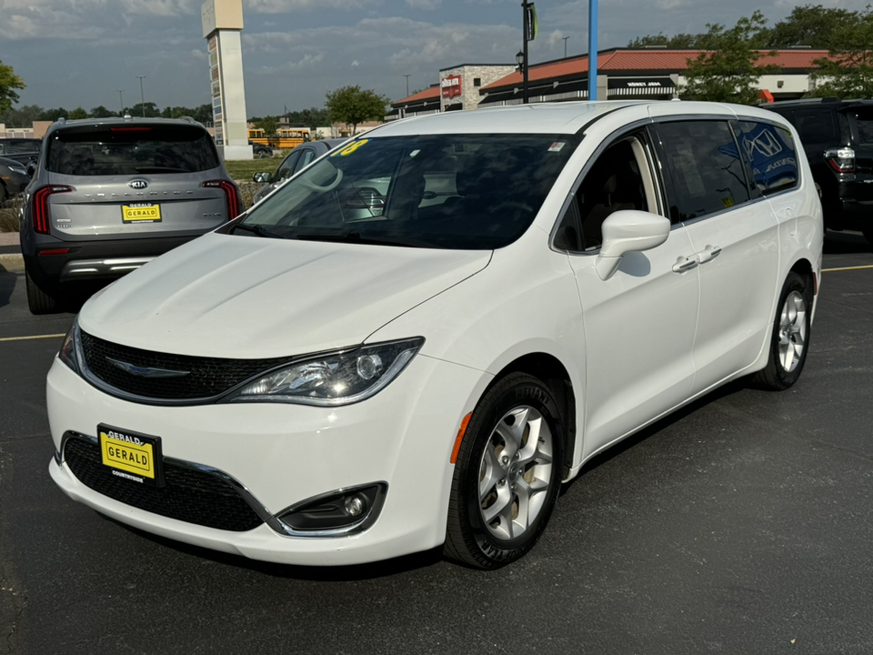 2018 Chrysler Pacifica Touring Plus 10