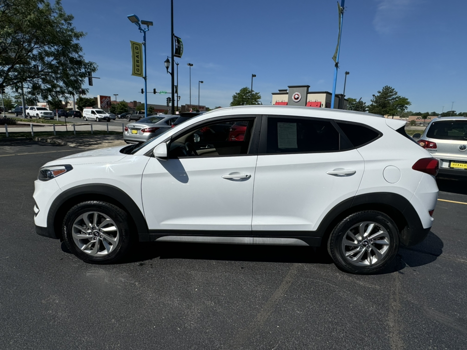 2017 Hyundai Tucson SE 8