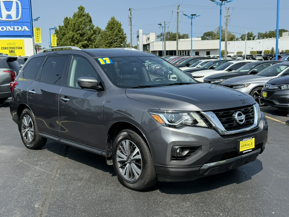 2017 Nissan Pathfinder SL 3