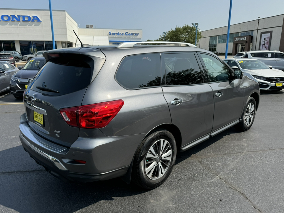 2017 Nissan Pathfinder SL 5