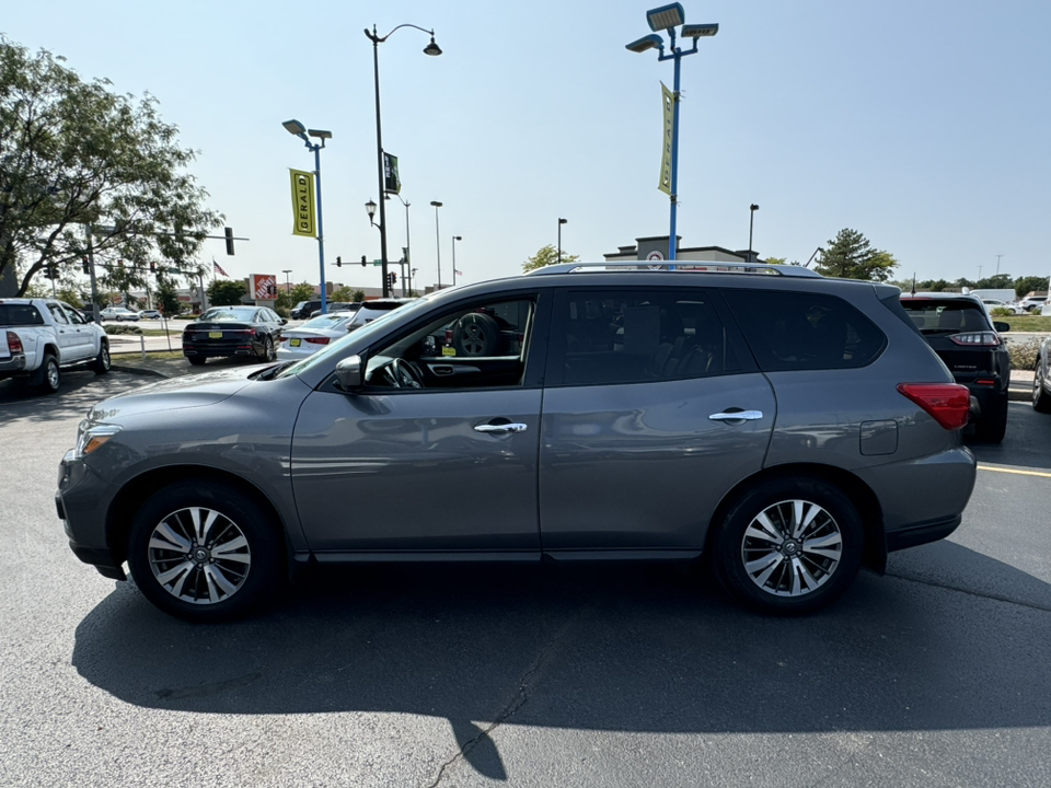 2017 Nissan Pathfinder SL 8