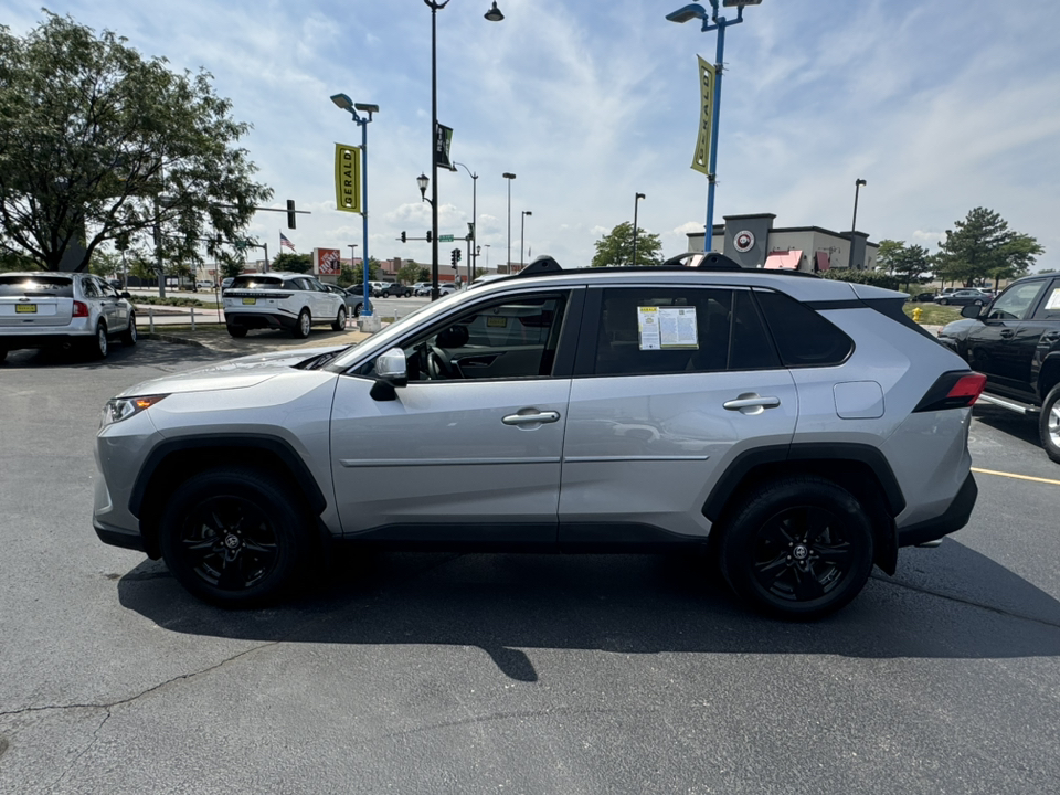 2021 Toyota RAV4  7