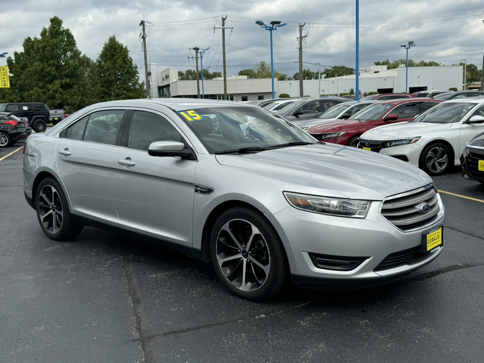 2015 Ford Taurus SEL 3