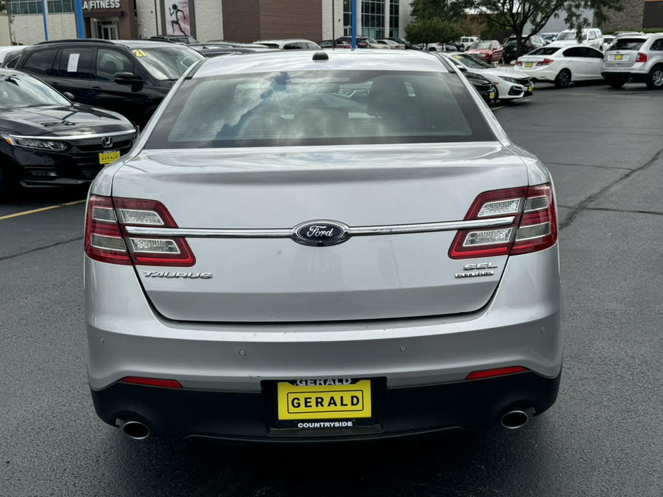 2015 Ford Taurus SEL 6