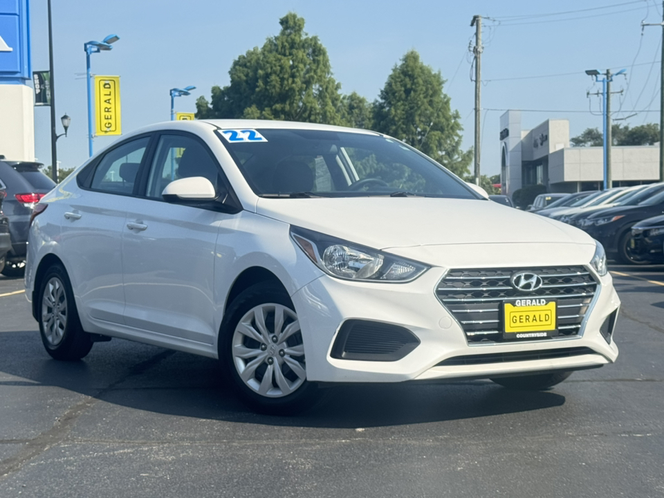 2022 Hyundai Accent SE 2