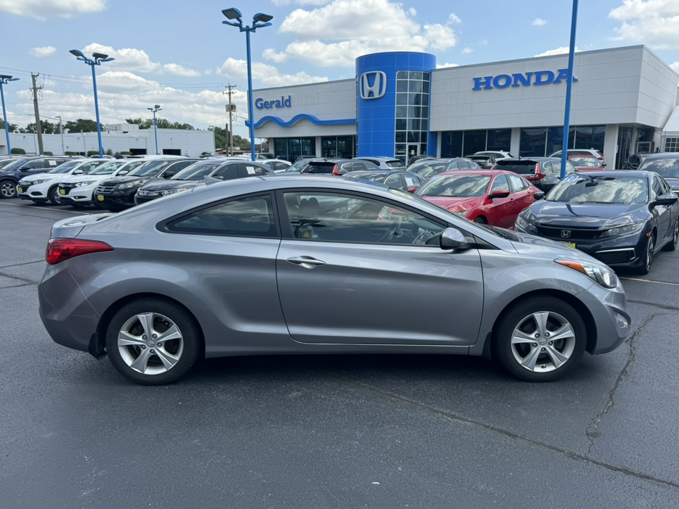 2013 Hyundai Elantra Coupe GS 4