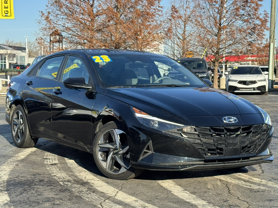 2023 Hyundai Elantra SEL 2