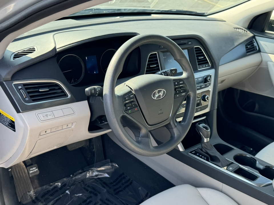 2016 Hyundai Sonata 2.4L Sport 13