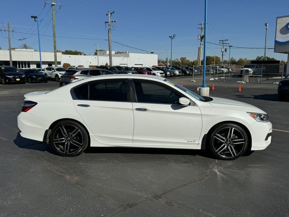 2017 Honda Accord Sedan Sport SE 4