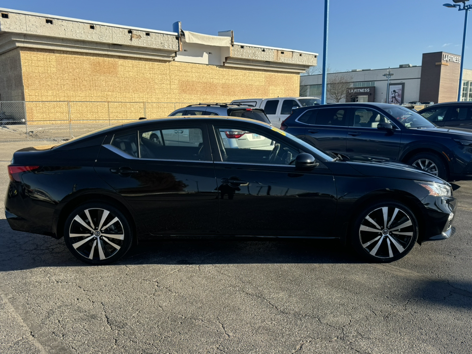 2020 Nissan Altima 2.5 SR 4