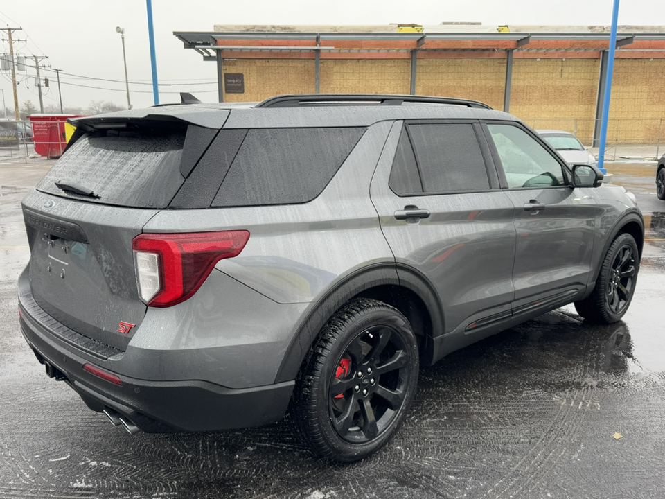 2023 Ford Explorer ST 5