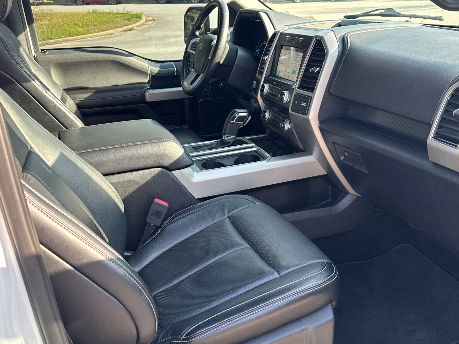 2018 Ford F-150 Lariat 13