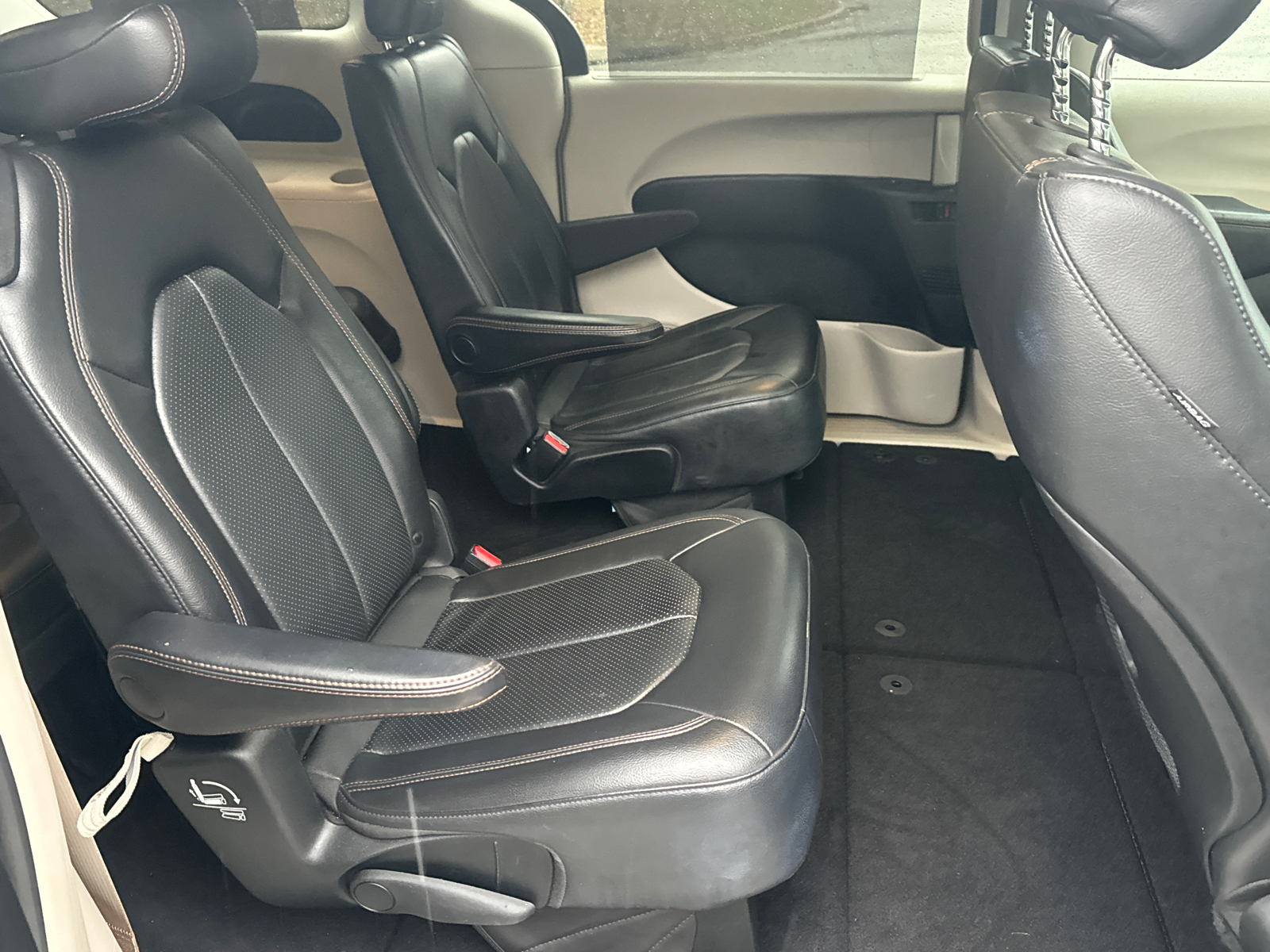 2019 Chrysler Pacifica Touring L 15