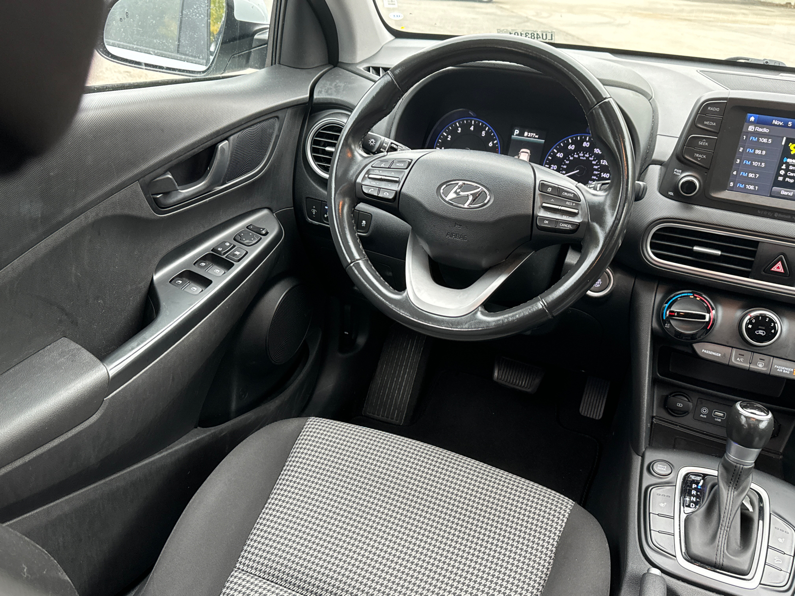 2020 Hyundai Kona SEL Plus 24