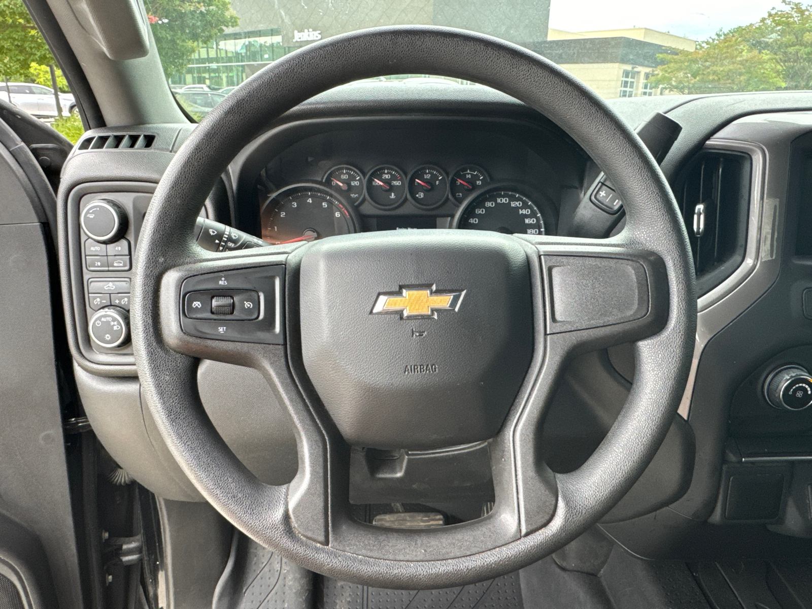 2020 Chevrolet Silverado 1500 Custom 28