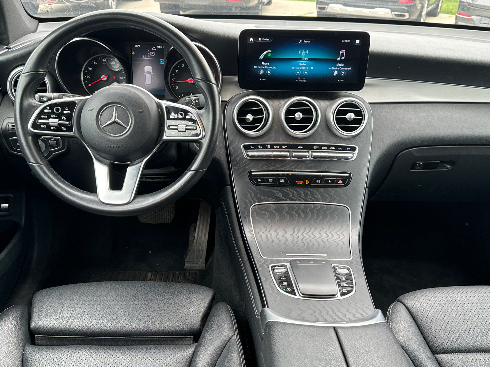 2021 Mercedes-Benz GLC GLC 300 27