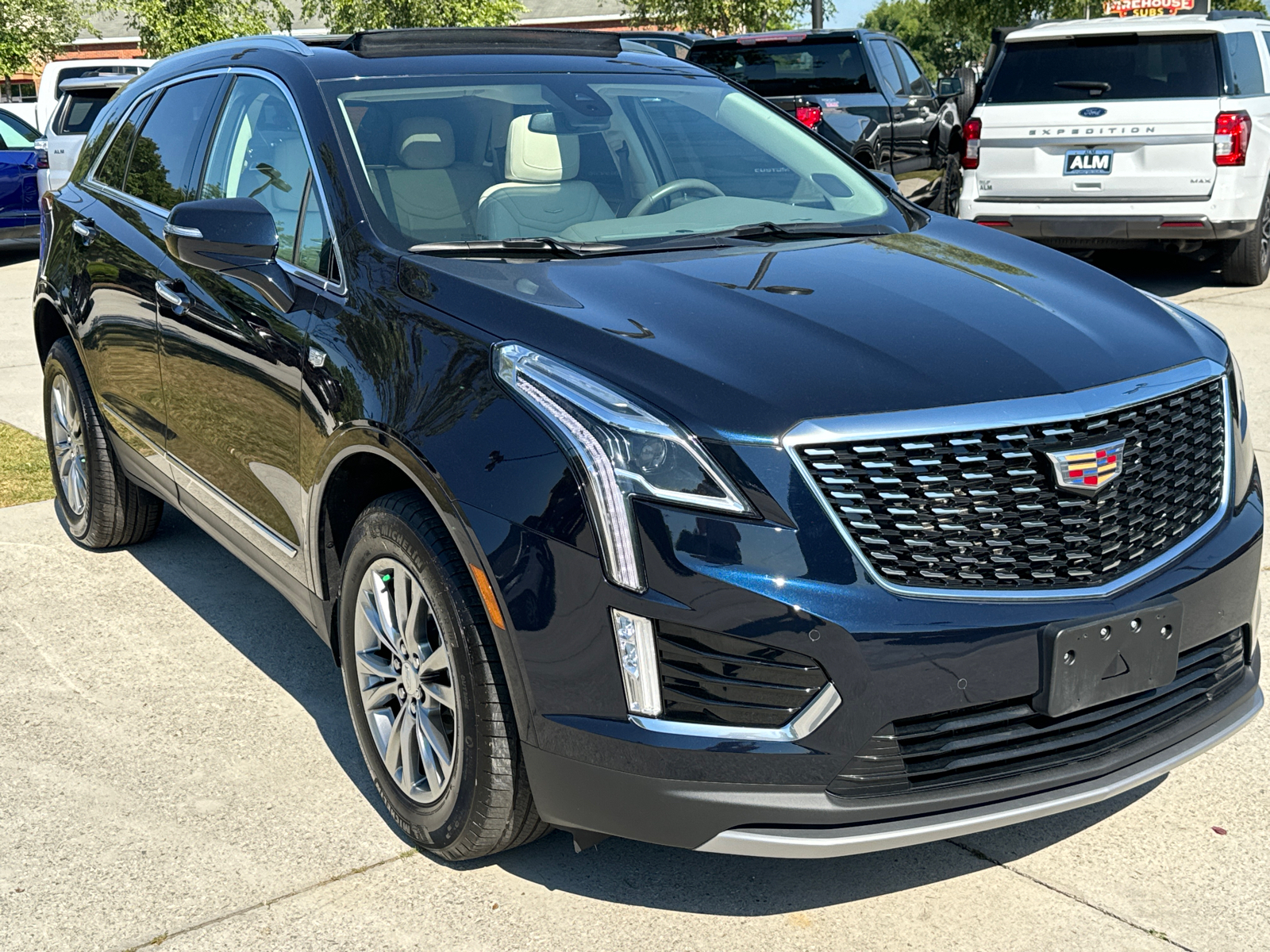 2021 Cadillac XT5 Premium Luxury 4