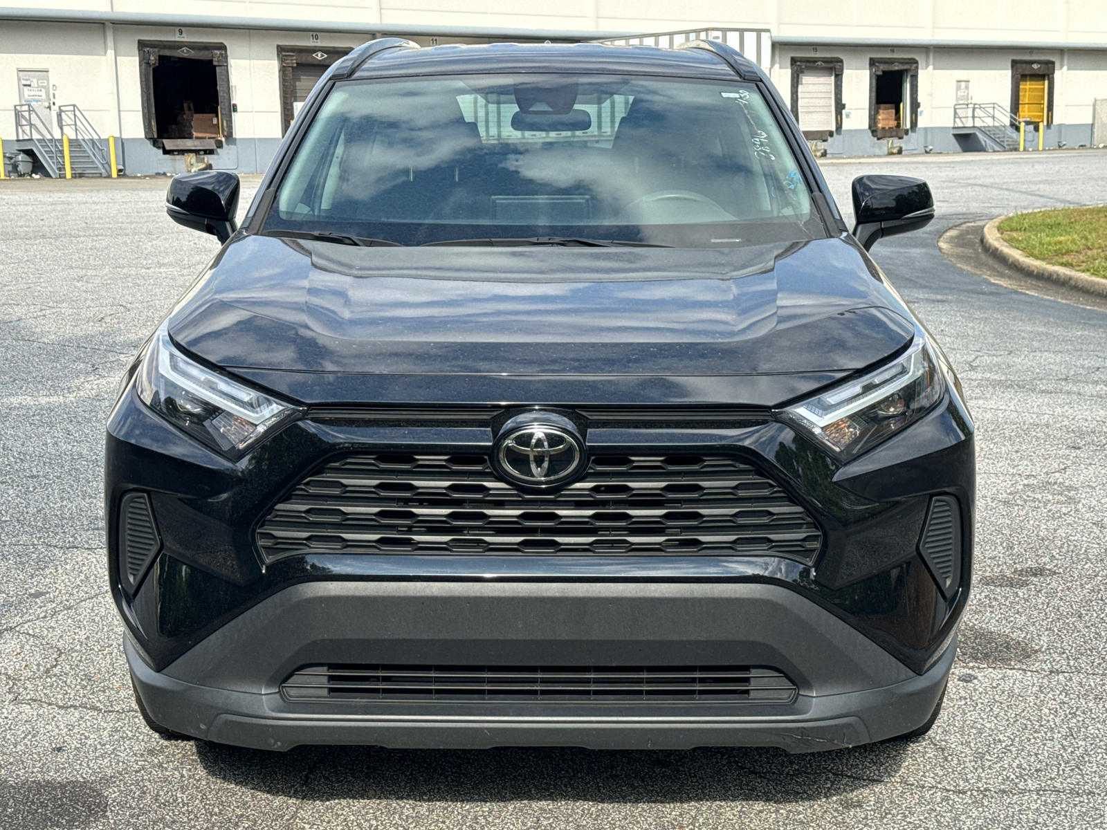 2022 Toyota RAV4 XLE 3