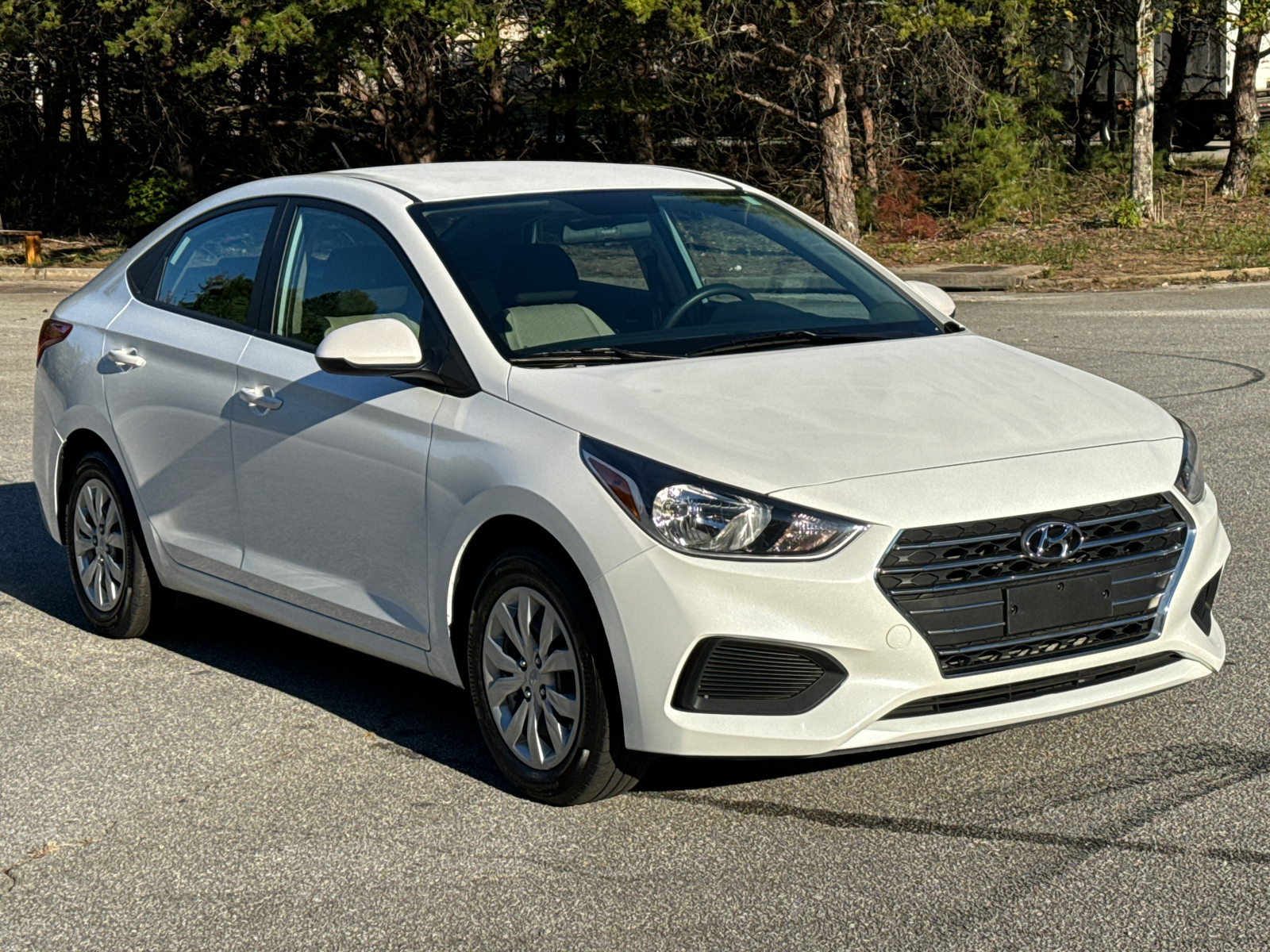 2022 Hyundai Accent SE 3