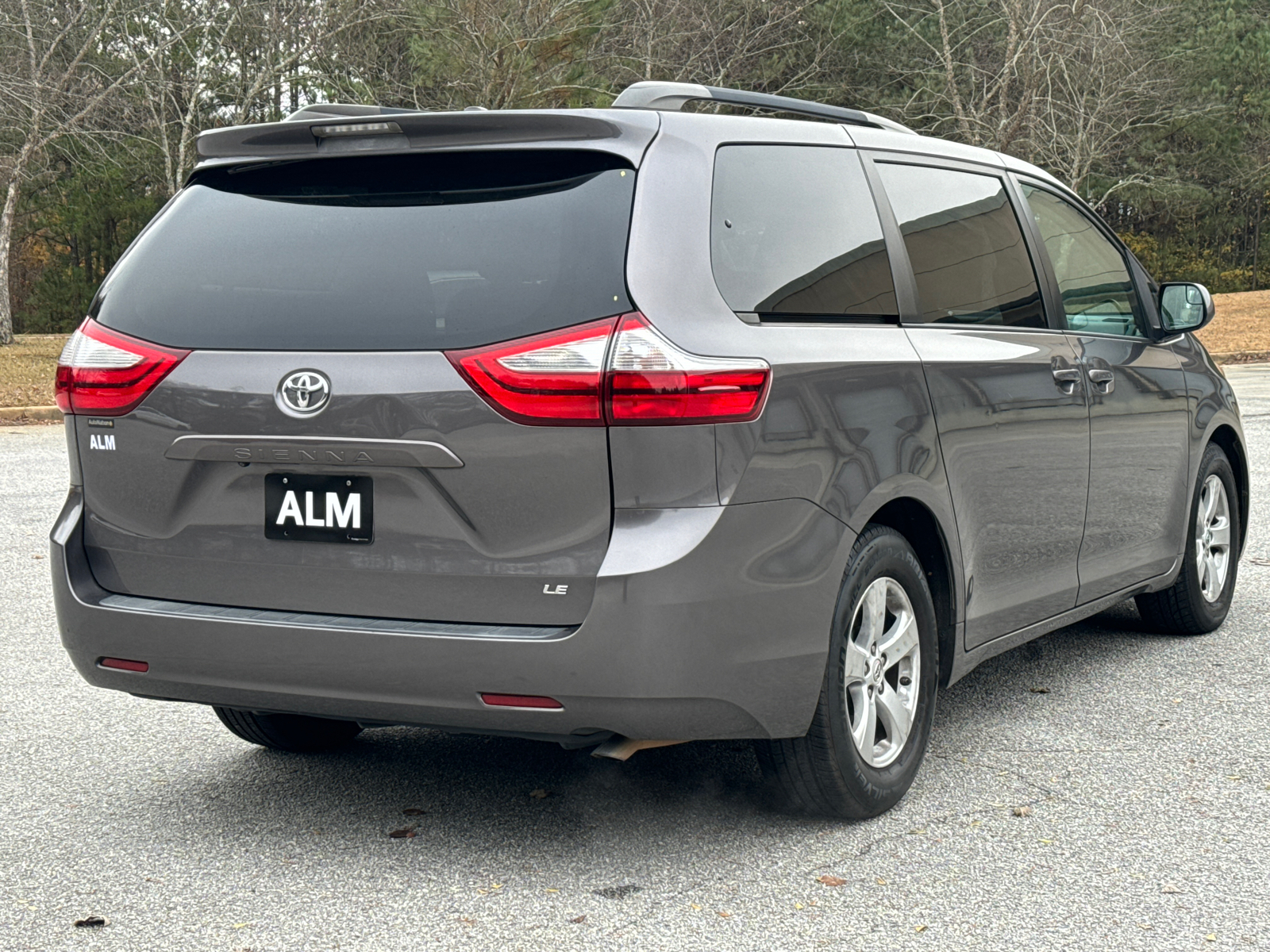 2015 Toyota Sienna LE 5