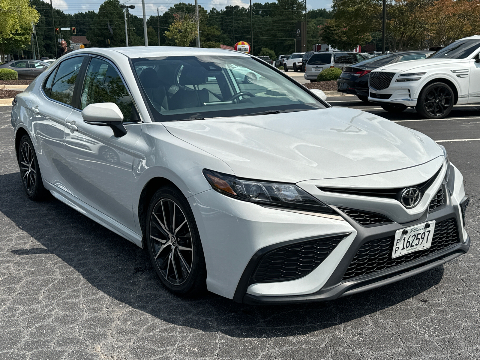 2022 Toyota Camry SE 3