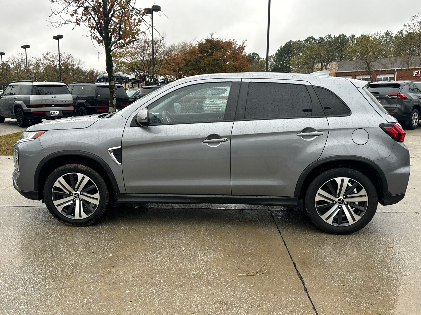 2022 Mitsubishi Outlander Sport 2.0 ES 8