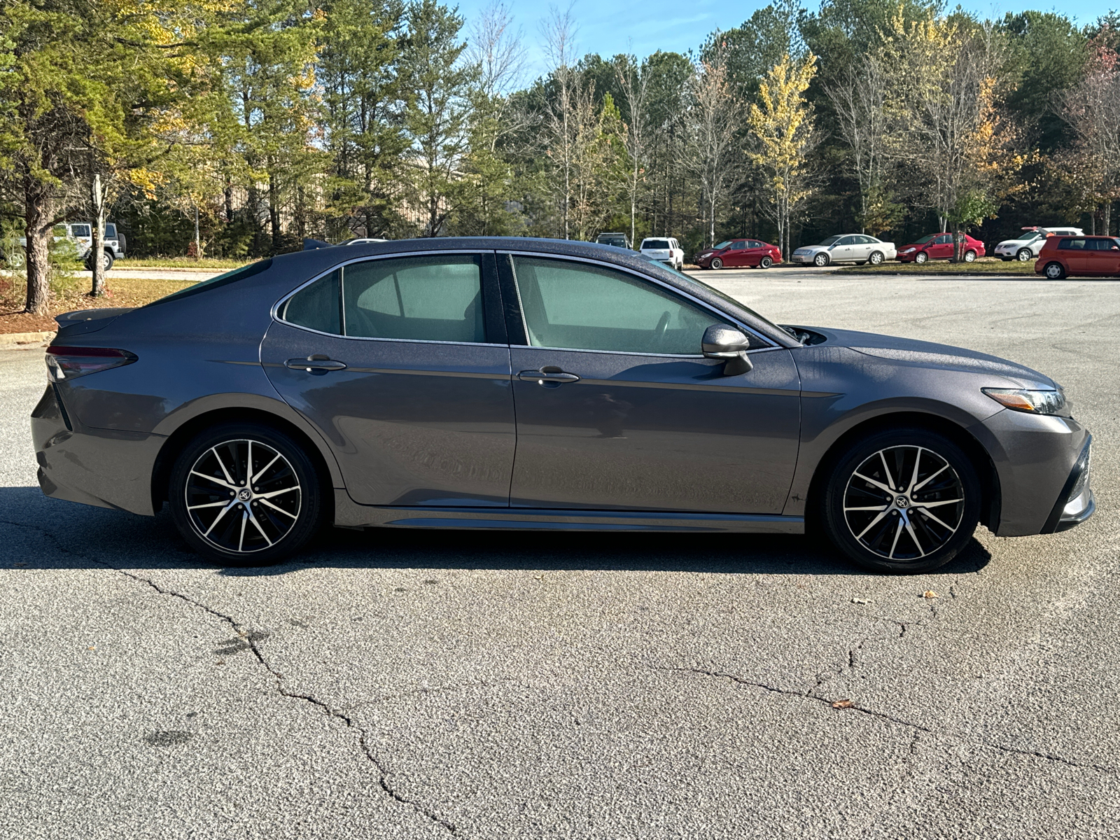 2022 Toyota Camry SE 4