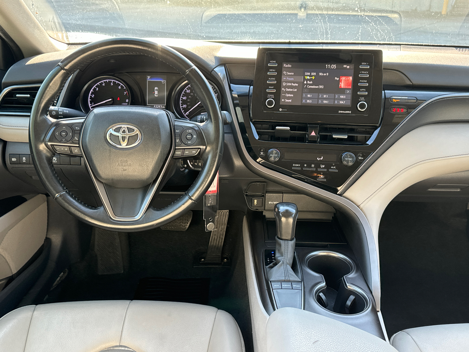 2022 Toyota Camry SE 23