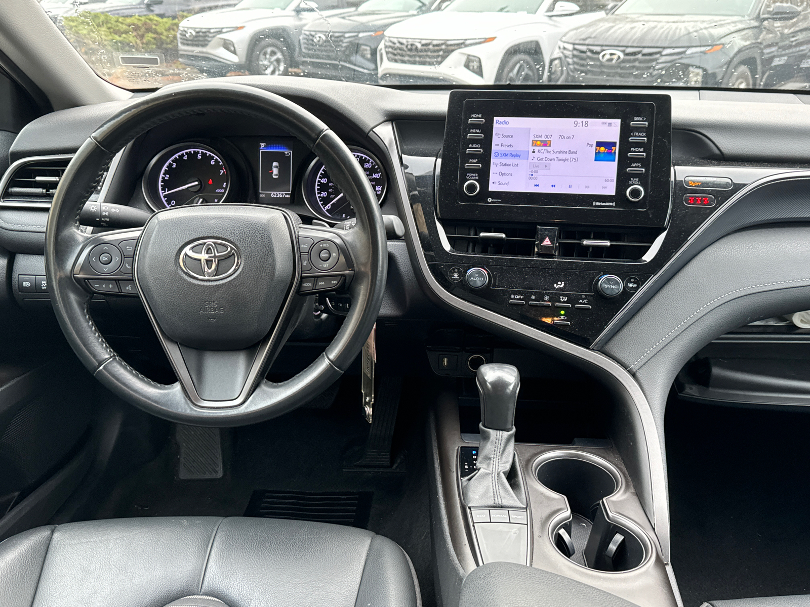 2022 Toyota Camry SE 23