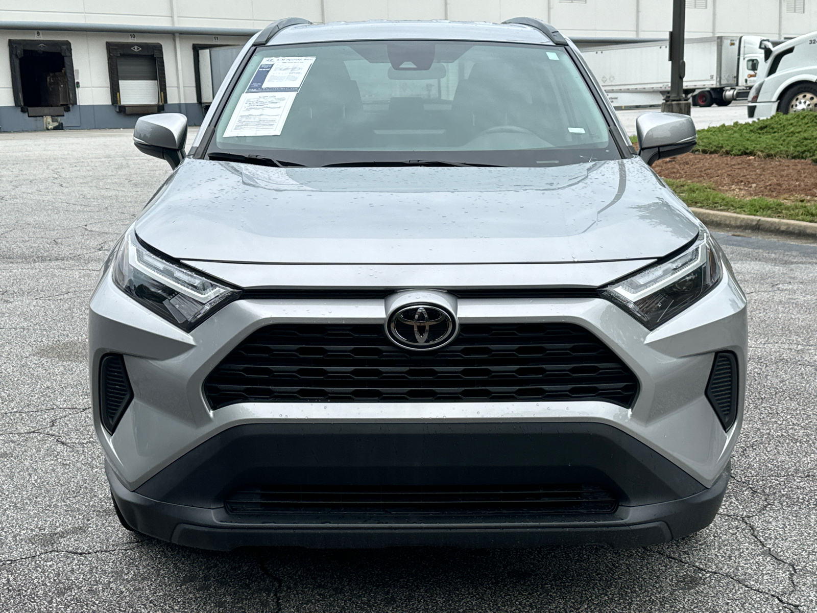 2022 Toyota RAV4 XLE 3