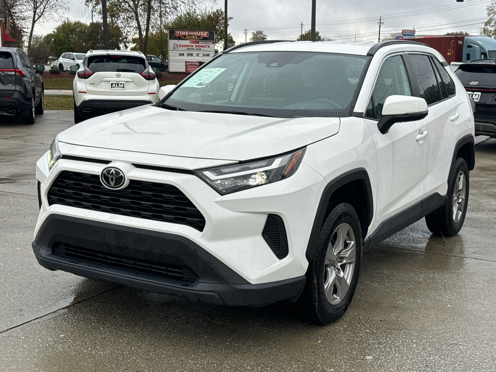 2022 Toyota RAV4 XLE 1