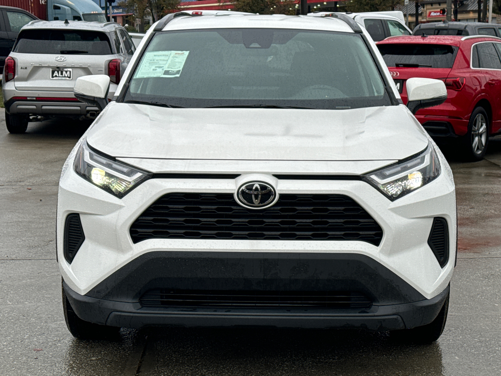 2022 Toyota RAV4 XLE 2