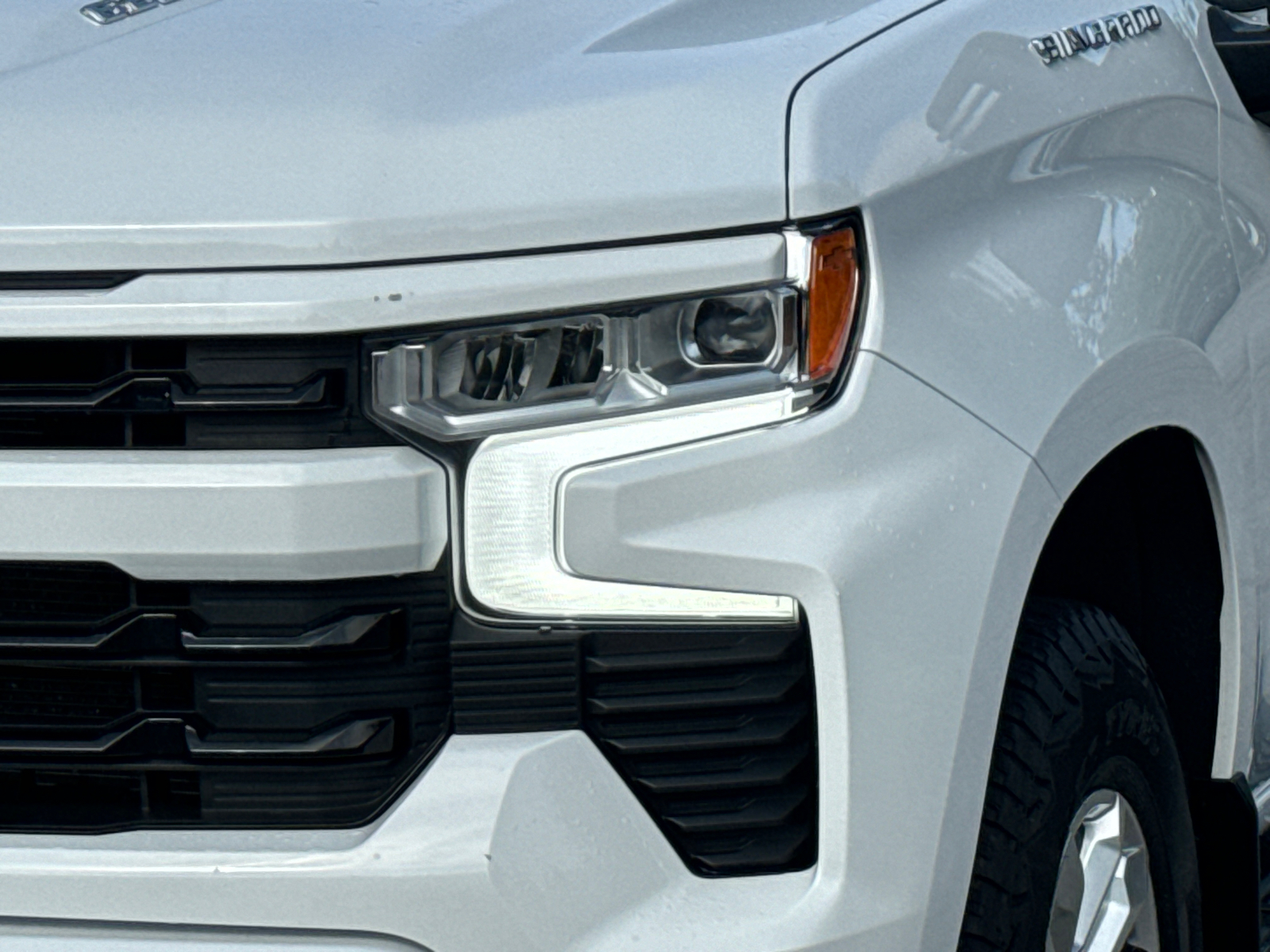 2022 Chevrolet Silverado 1500 RST 2