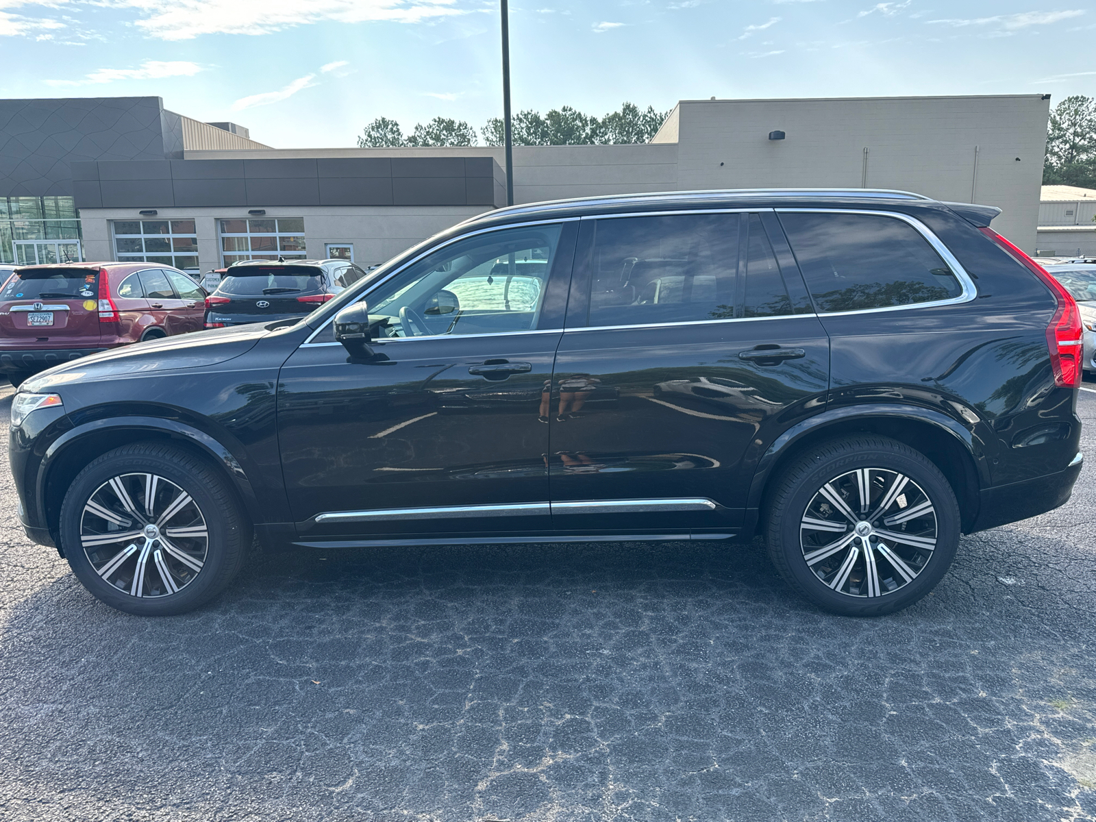 2023 Volvo XC90 B6 Plus 7-Seater 8