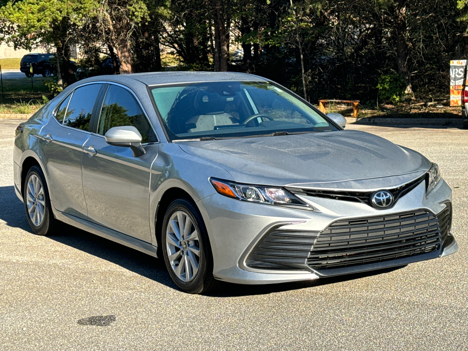 2022 Toyota Camry LE 3