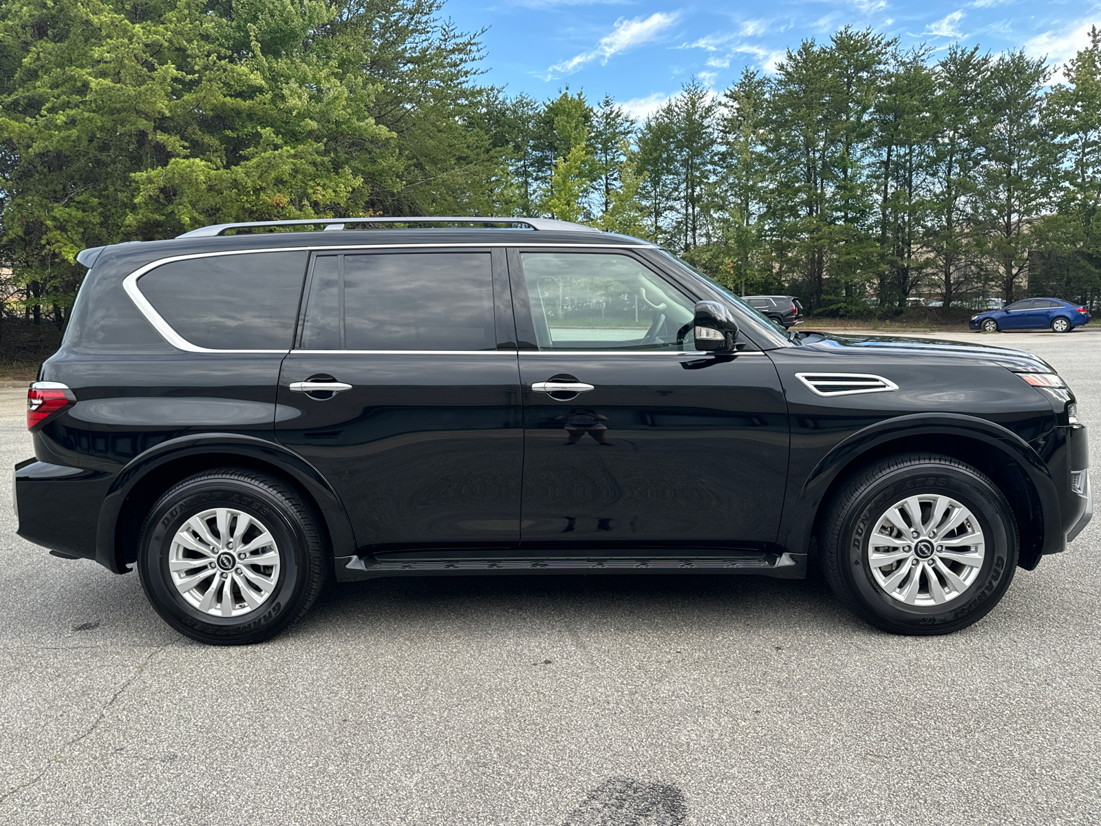 2023 Nissan Armada SV 4