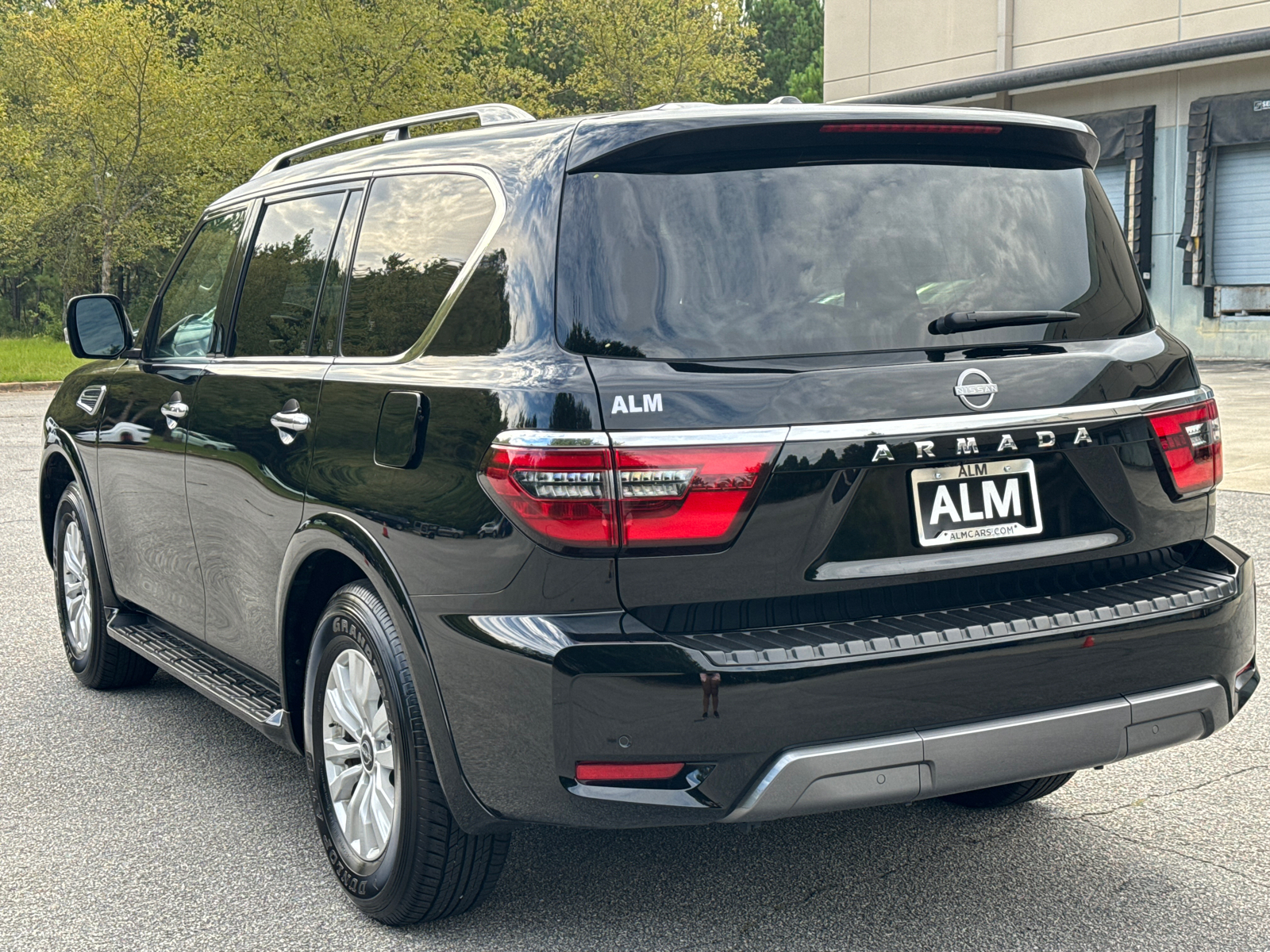 2023 Nissan Armada SV 7