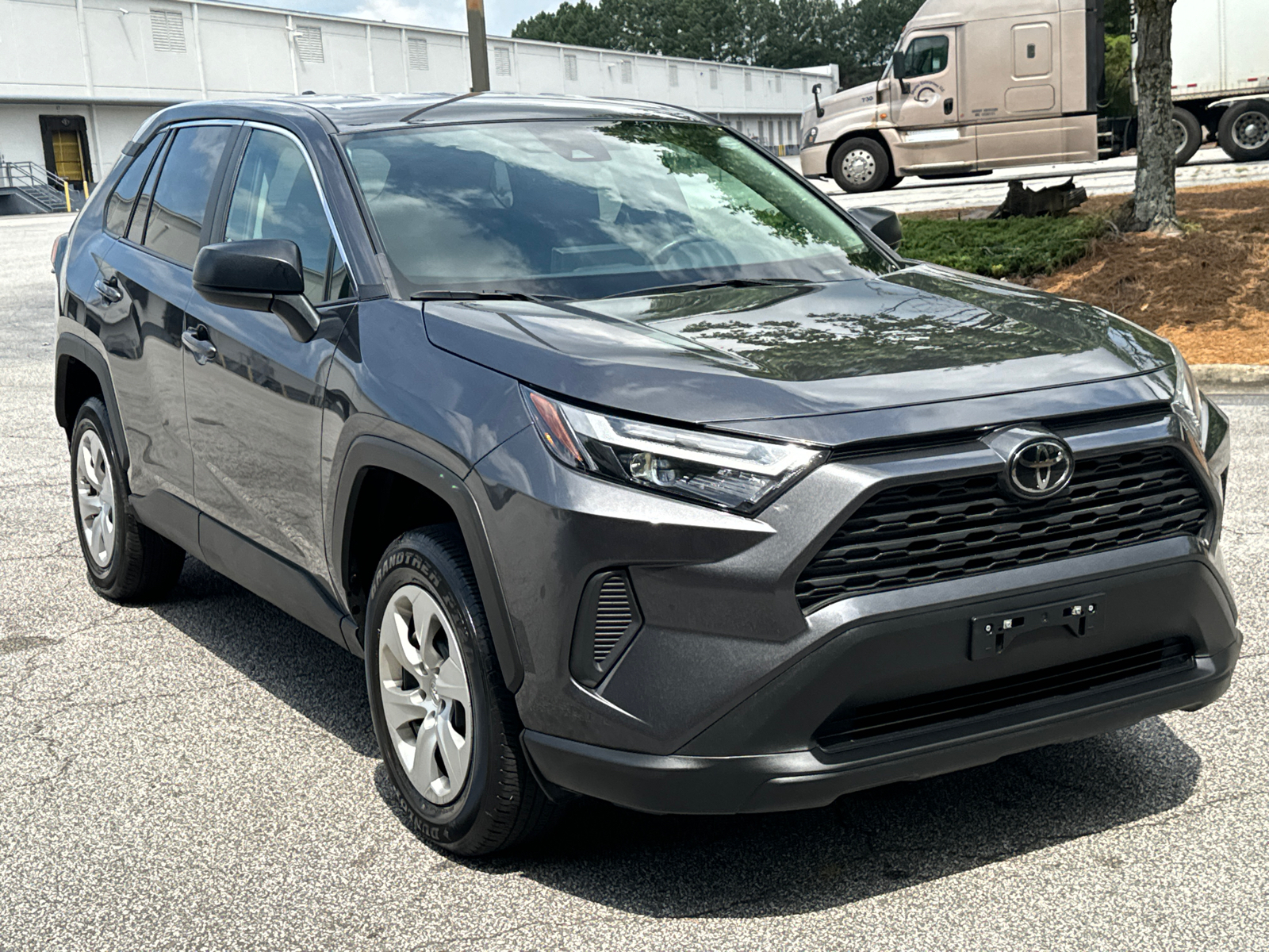 2023 Toyota RAV4 LE 4