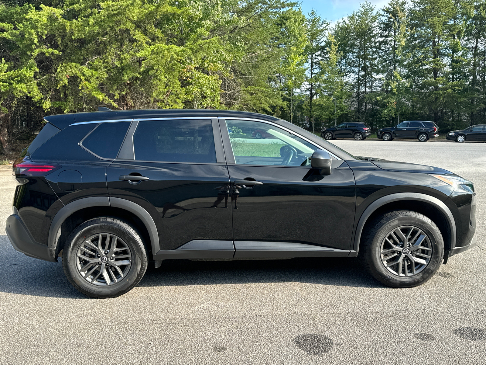 2023 Nissan Rogue S 4