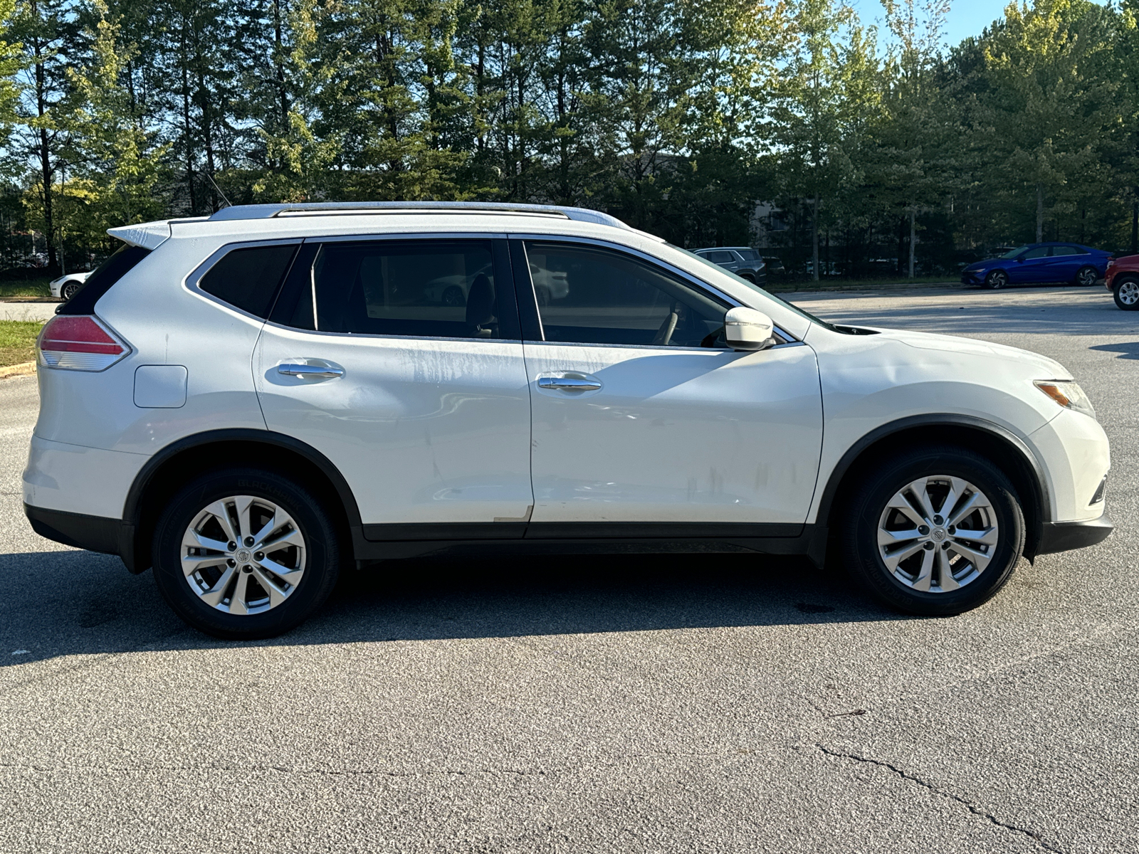 2015 Nissan Rogue SV 4