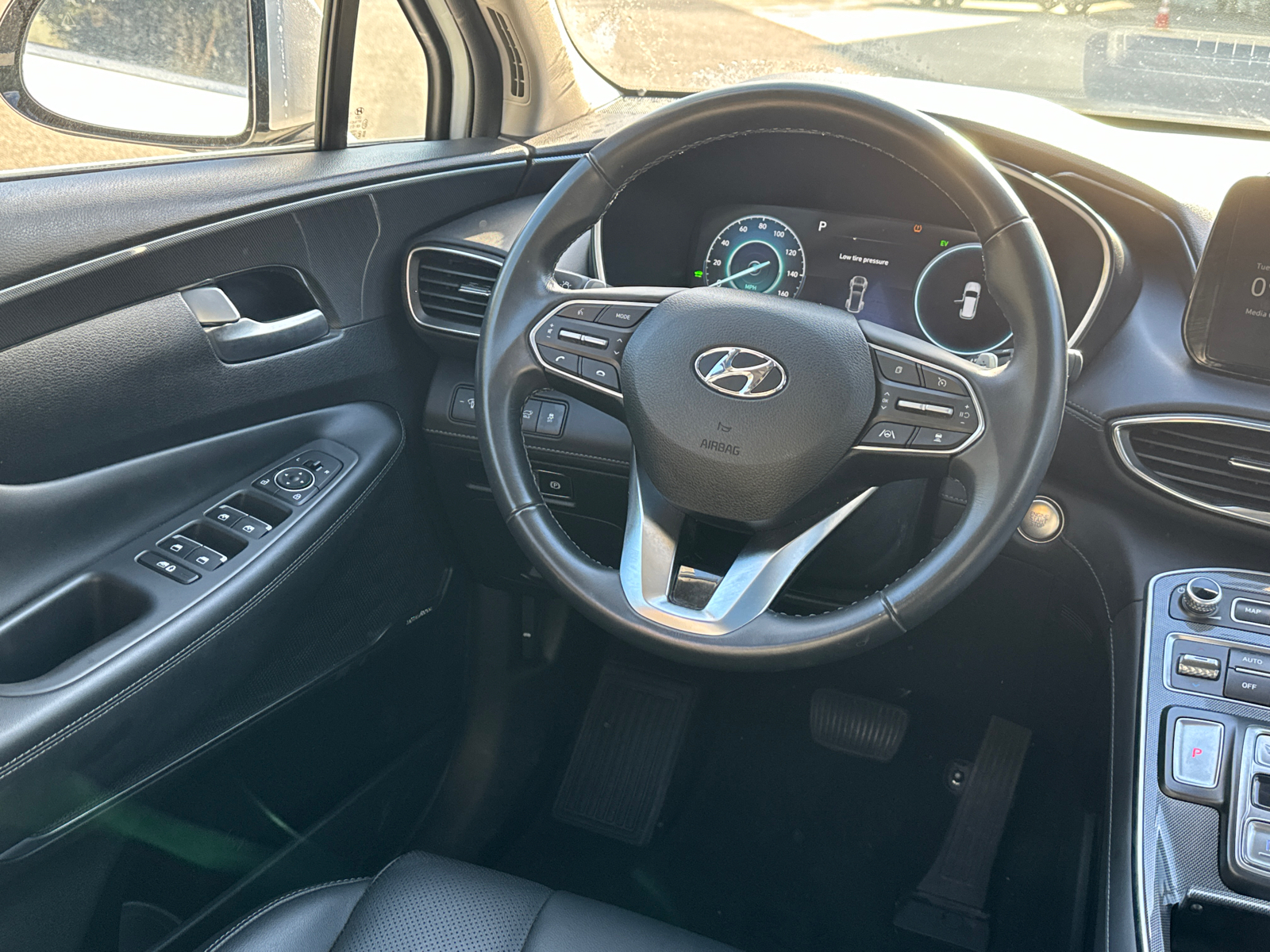 2023 Hyundai Santa Fe Hybrid SEL Premium 25