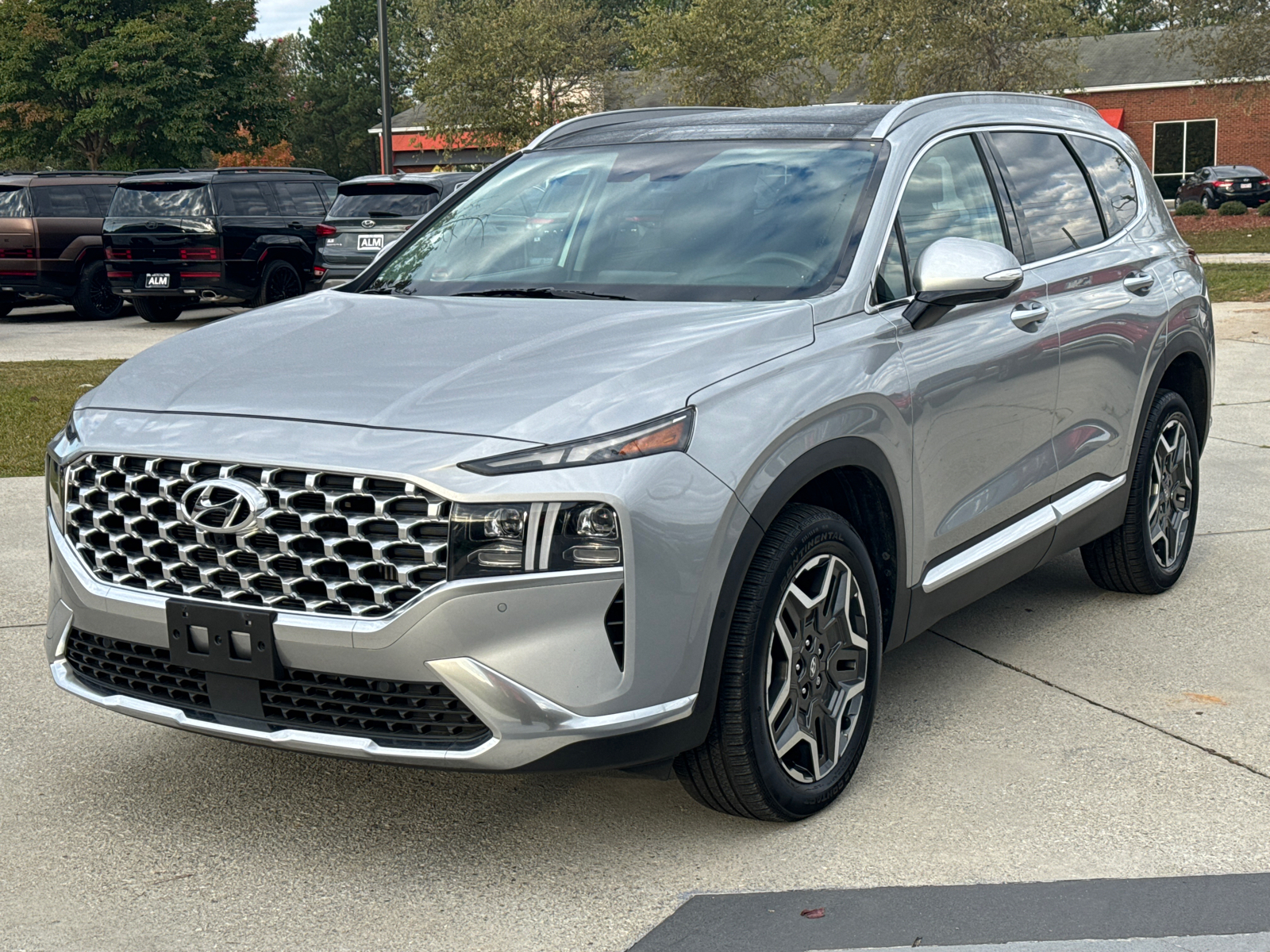 2023 Hyundai Santa Fe Hybrid Limited 1