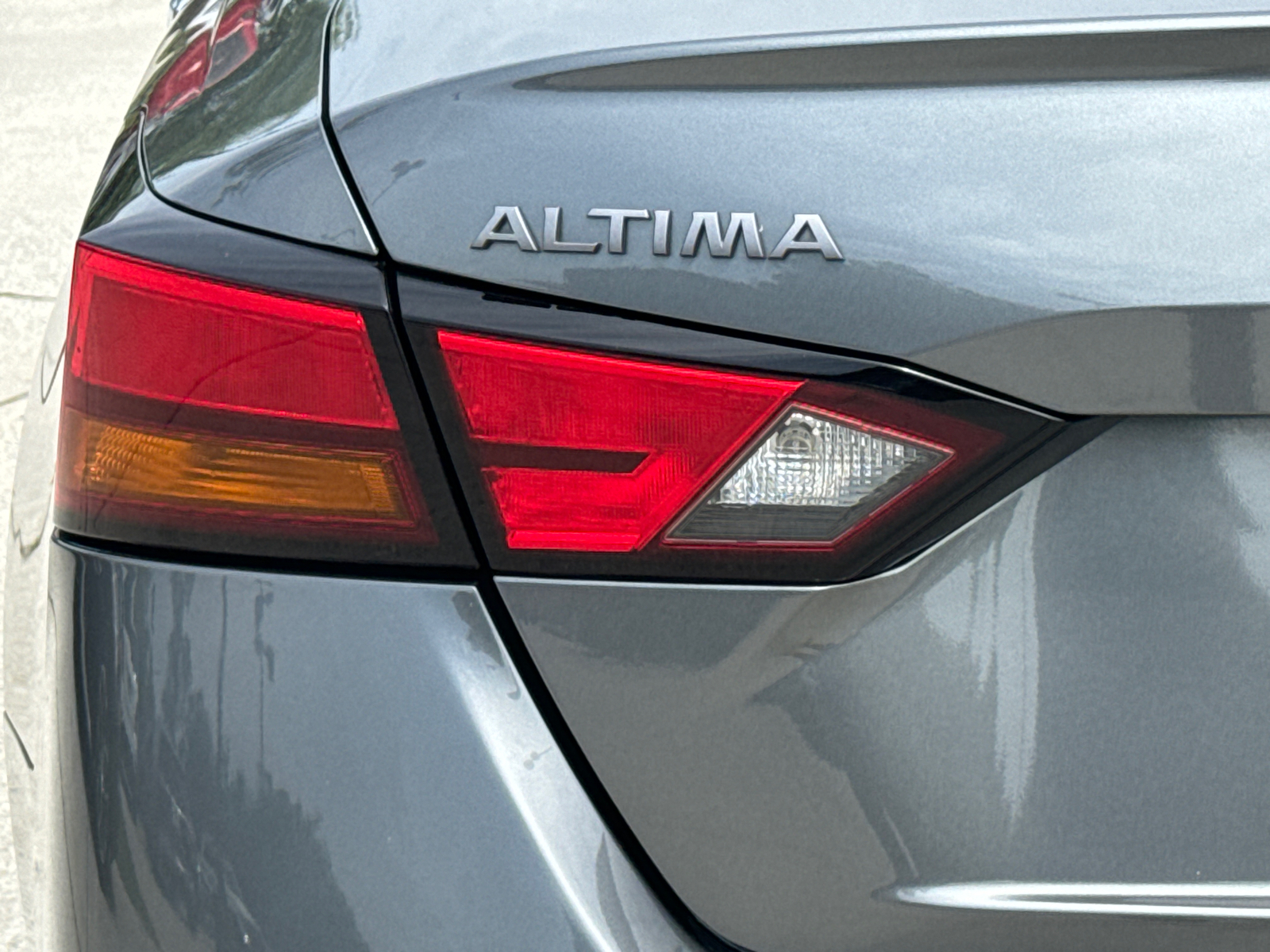 2023 Nissan Altima 2.5 SV 10
