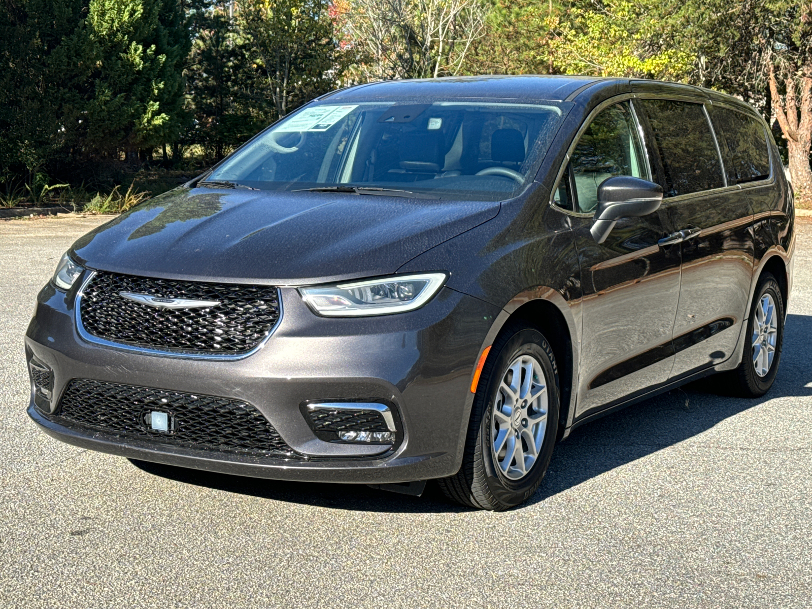 2023 Chrysler Pacifica Touring L 1