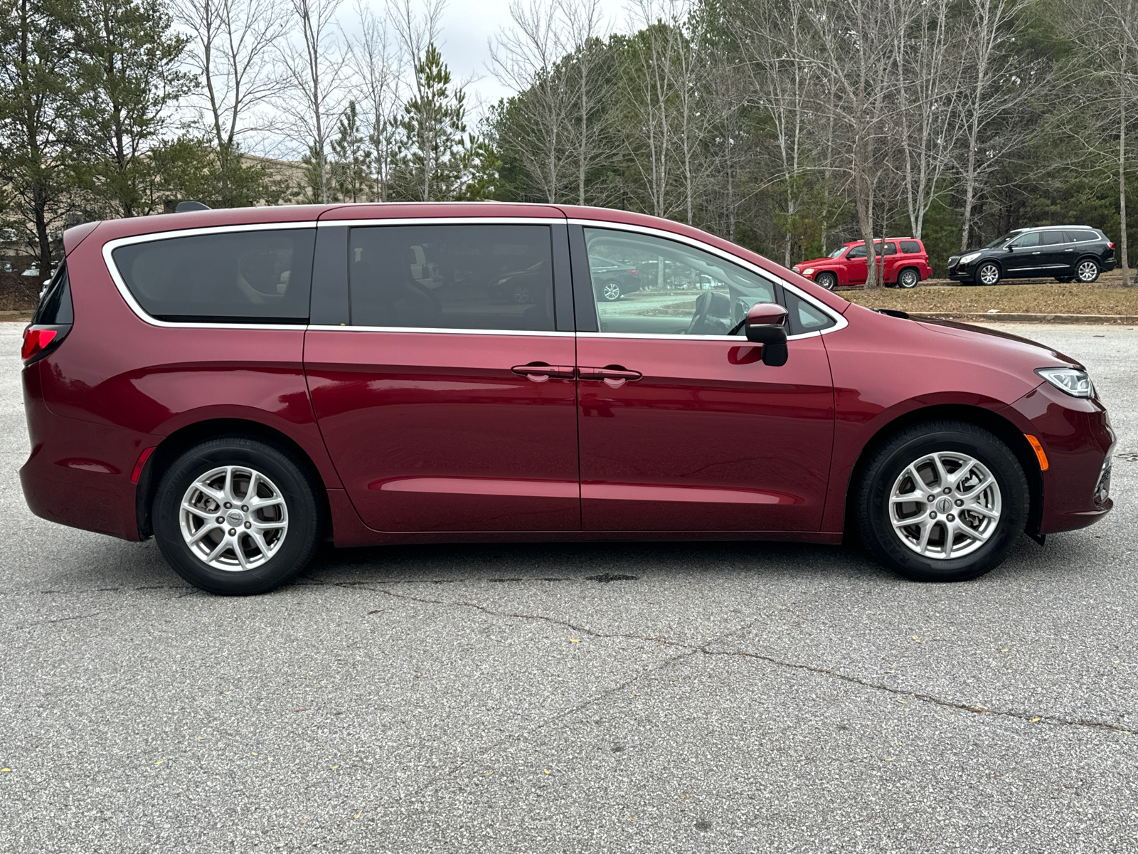 2023 Chrysler Pacifica Touring L 4