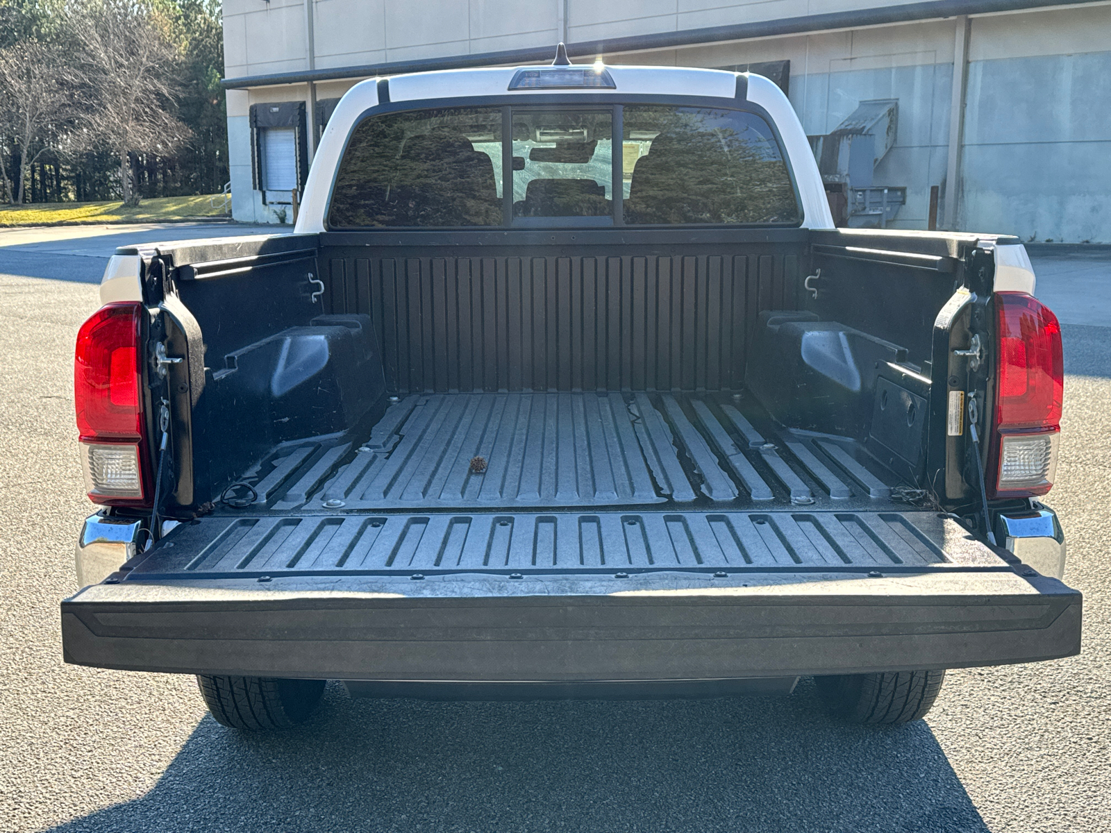 2023 Toyota Tacoma SR5 18